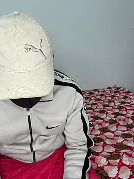 Snapshot of RupaliDixit chatting on 11-28-25, 09:01 RupaliDixit online show from 11-28-25, 09:01