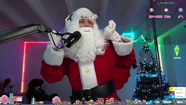 Snapshot of Mikev chatting on 12-23-24, 07:09 Mikev online show from 12-23-24, 07:09