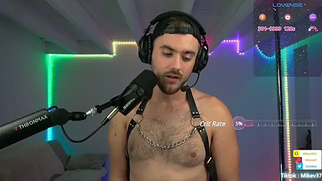 Snapshot of Mikev chatting on 03-17-25, 07:04 Mikev online show from 03-17-25, 07:04