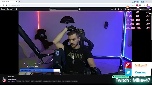 Snapshot of Mikev chatting on 09-08-25, 06:07 Mikev online show from 09-08-25, 06:07