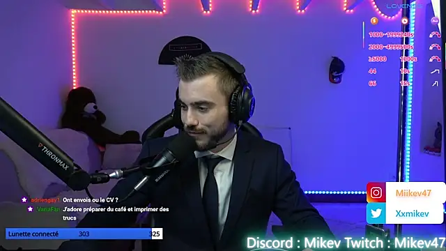 Snapshot of Mikev chatting on 09-22-25, 06:10 Mikev online show from 09-22-25, 06:10