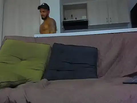 Alexander Martines online show from 04-21-26, 02:51