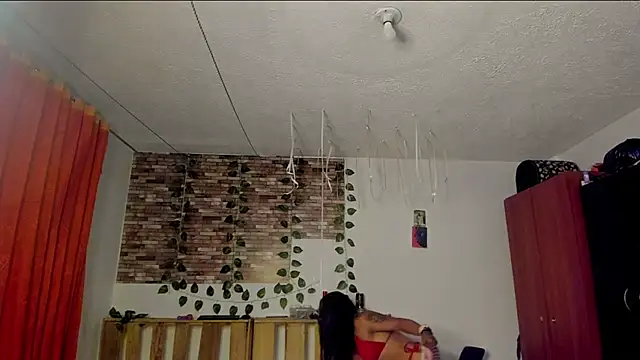 nicole volkov online show from 11-19-25, 06:24