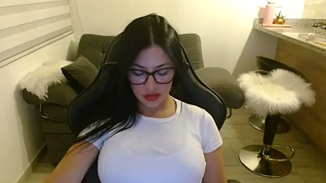 Charlotte cute18 online show from 04-09-26, 01:38