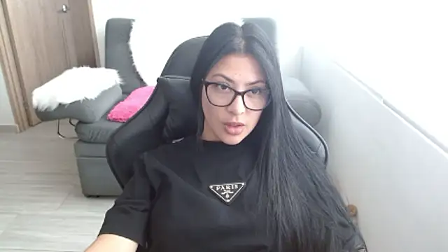 Charlotte cute18 online show from 05-15-26, 08:27
