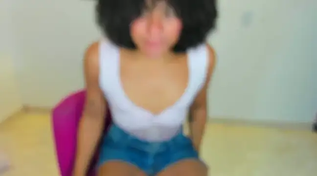 Snapshot of naomiwildburn chatting on 03-04-25, 12:44 naomiwildburn online show from 03-04-25, 12:44