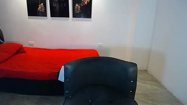 Snapshot of naomiwildburn chatting on 09-13-25, 02:17 naomiwildburn online show from 09-13-25, 02:17