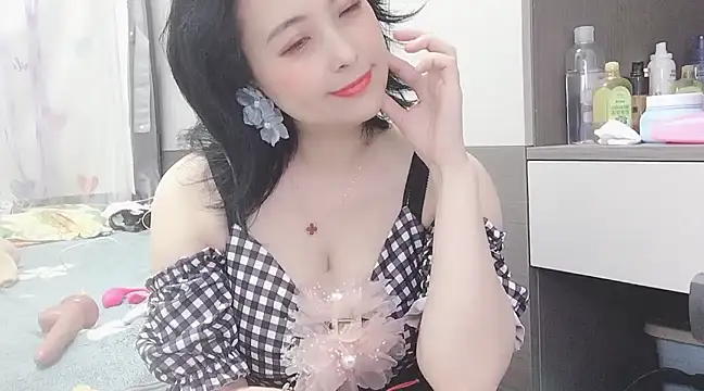Hanicarrot online show from 01-19-25, 10:06
