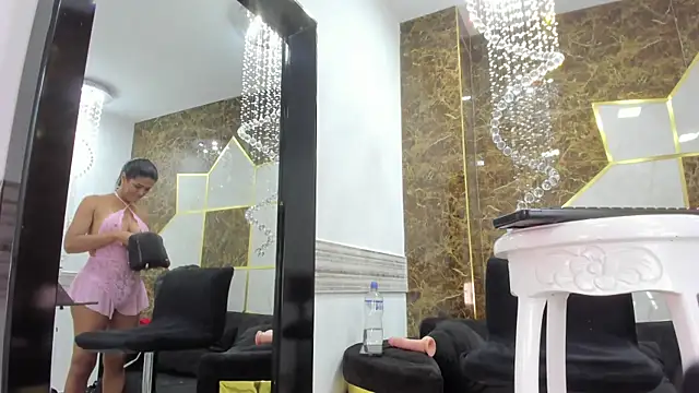 Sweets Hanna online show from 04-21-26, 09:39