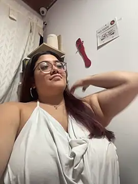 Snapshot of KathyGonzalez chatting on 11-02-25, 03:09 KathyGonzalez online show from 11-02-25, 03:09