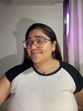 Snapshot of KathyGonzalez chatting on 11-14-25, 11:20 KathyGonzalez online show from 11-14-25, 11:20