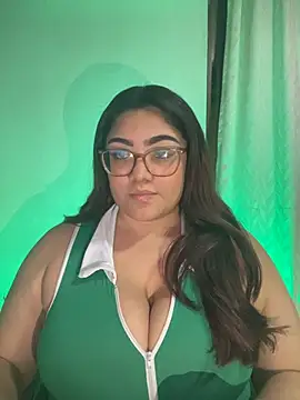 Snapshot of KathyGonzalez chatting on 11-17-25, 11:10 KathyGonzalez online show from 11-17-25, 11:10