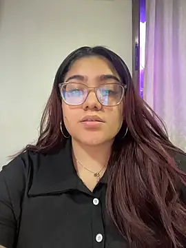 Snapshot of KathyGonzalez chatting on 11-19-25, 09:04 KathyGonzalez online show from 11-19-25, 09:04