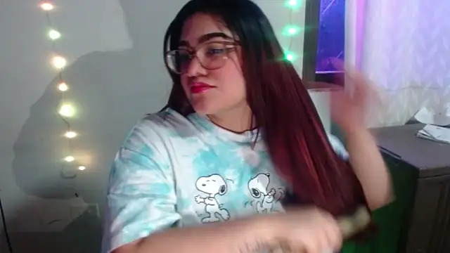 Snapshot of KathyGonzalez chatting on 11-28-25, 04:53 KathyGonzalez online show from 11-28-25, 04:53