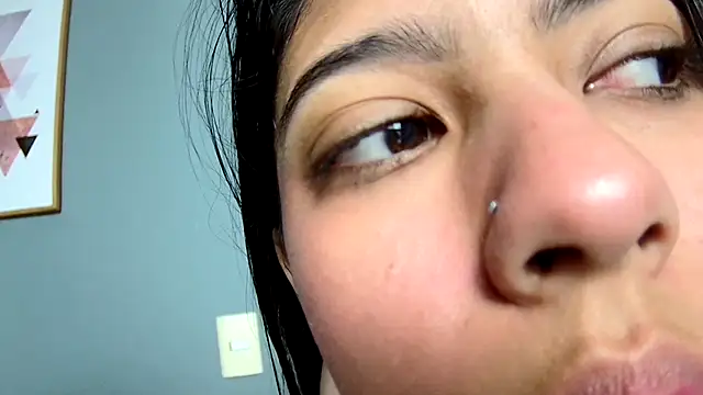 strawberrymia68 online show from 02-25-25, 01:06