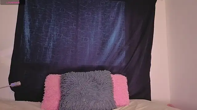 Hotsamantamature online show from 05-29-26, 11:03
