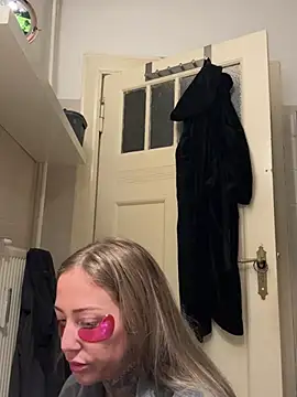 ElenaHaze online show from 01-29-25, 07:04