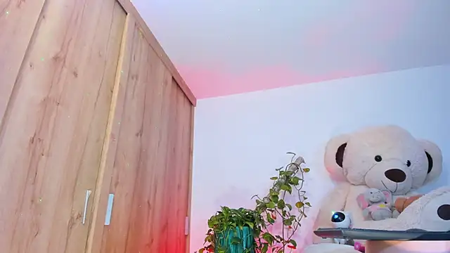 Snapshot of The_queen_of_pleasure chatting on 10-09-25, 09:40 The queen of pleasure online show from 10-09-25, 09:40