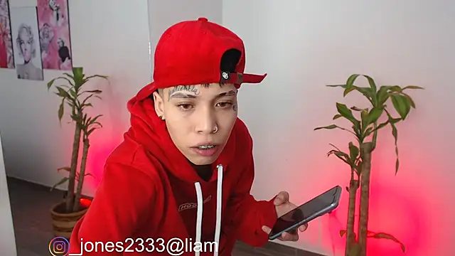 Jonesliam23 online show from 12-23-24, 07:20