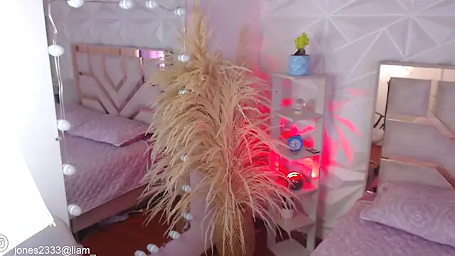 Jonesliam23 online show from 09-13-25, 06:51