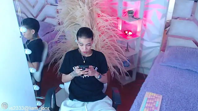 Jonesliam23 online show from 10-12-25, 07:24