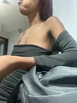 Snapshot of adaraSmiith chatting on 01-29-25, 11:30 adaraSmiith online show from 01-29-25, 11:30