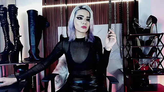 missdarklady online show from 07-28-26, 12:18