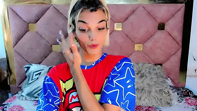 Snapshot of the-horus-girl chatting on 01-05-25, 04:36 the-horus-girl online show from 01-05-25, 04:36