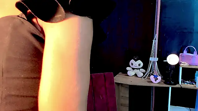 Snapshot of the-horus-girl chatting on 03-13-25, 12:48 the-horus-girl online show from 03-13-25, 12:48