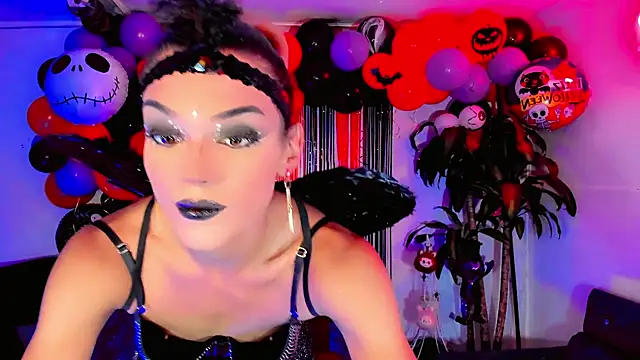 Snapshot of the-horus-girl chatting on 10-20-25, 03:40 the-horus-girl online show from 10-20-25, 03:40