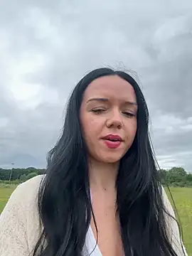Vanesskaa online show from 06-17-26, 01:12