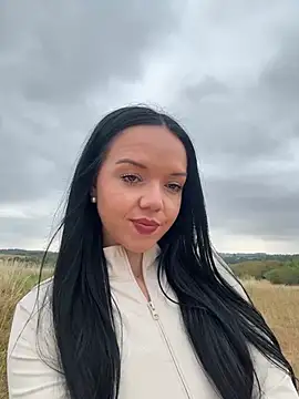 Vanesskaa online show from 07-18-26, 01:15