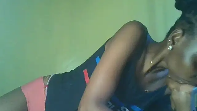 Snapshot of slim_girl02 chatting on 06-16-26, 06:16 slim girl02 online show from 06-16-26, 06:16