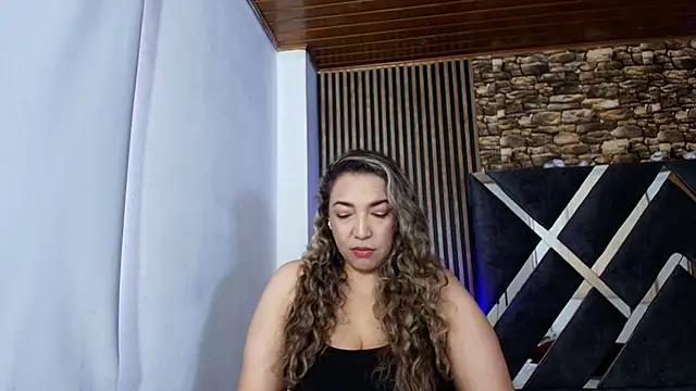 Snapshot of marie_hss chatting on 07-06-26, 03:03 marie hss online show from 07-06-26, 03:03