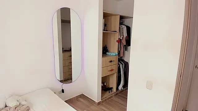 rose scottt online show from 11-08-25, 05:12