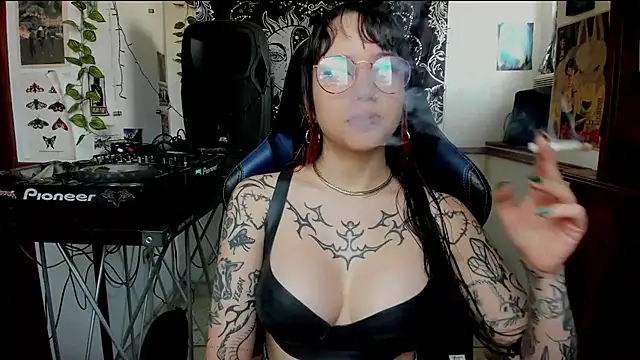 Demongirl6666 online show from 03-18-25, 06:26