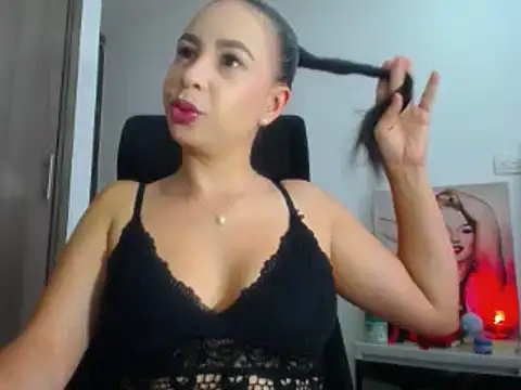 Shantalhotx69 online show from 02-12-25, 12:01