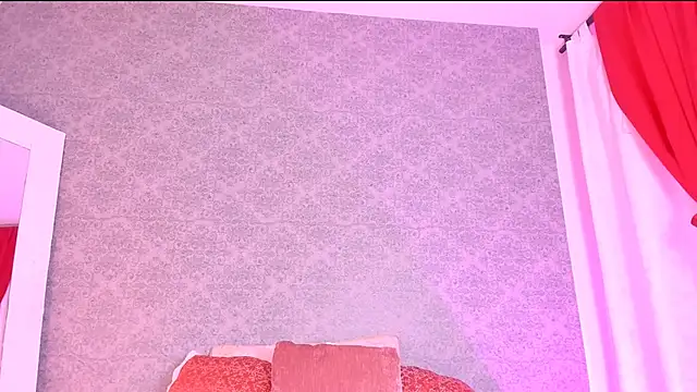 Snapshot of CatrinaRossi chatting on 12-28-24, 07:54 CatrinaRossi online show from 12-28-24, 07:54