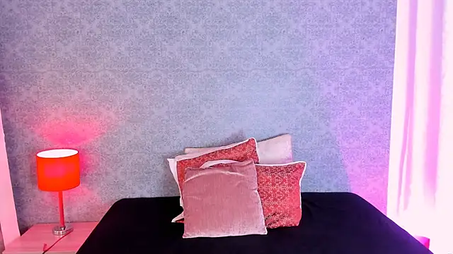 Snapshot of CatrinaRossi chatting on 01-10-25, 07:54 CatrinaRossi online show from 01-10-25, 07:54