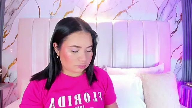 Snapshot of HannaKarson chatting on 02-24-26, 11:41 HannaKarson online show from 02-24-26, 11:41