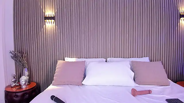 HannaKarson online show from 04-11-26, 04:06