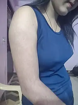 Snapshot of Bittu-rani chatting on 02-05-25, 09:04 Bittu-rani online show from 02-05-25, 09:04