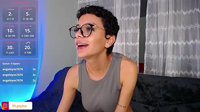 Snapshot of peyton_golden1 chatting on 01-05-25, 04:14 peyton golden1 online show from 01-05-25, 04:14