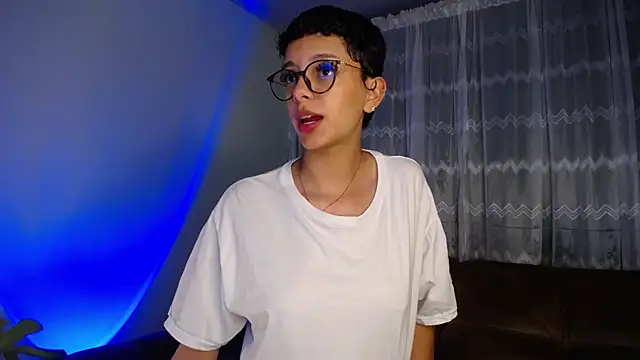 Snapshot of peyton_golden1 chatting on 01-27-25, 05:25 peyton golden1 online show from 01-27-25, 05:25