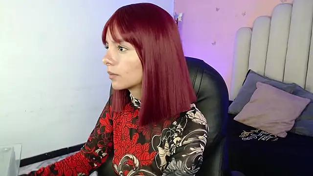 Snapshot of peyton_golden1 chatting on 10-10-25, 03:27 peyton golden1 online show from 10-10-25, 03:27