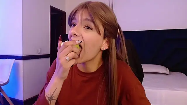 peyton golden1 online show from 04-10-26, 03:12