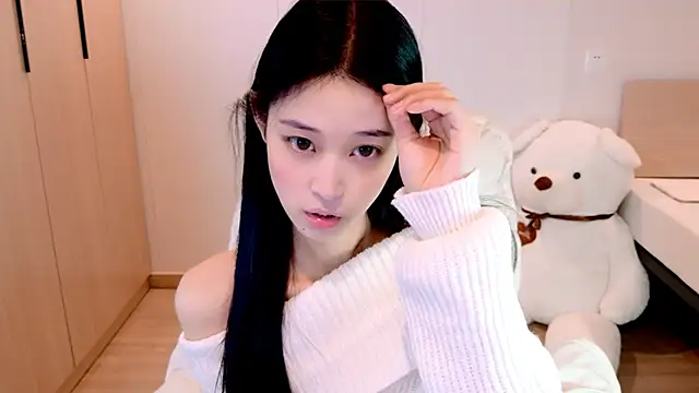 Snapshot of Xueb_J chatting on 11-23-25, 04:18 Xueb J online show from 11-23-25, 04:18