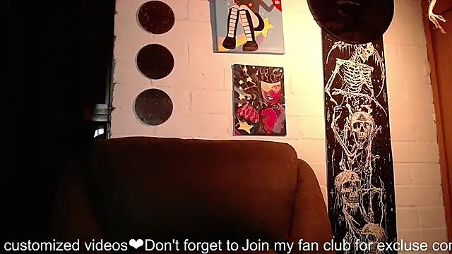 NEXT DOOR GIRL  online show from 01-24-25, 03:11