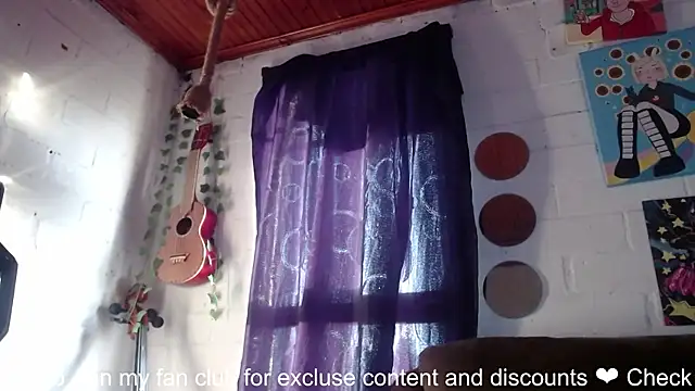 NEXT DOOR GIRL  online show from 01-25-25, 10:50