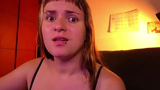 NEXT DOOR GIRL  online show from 12-15-25, 10:25